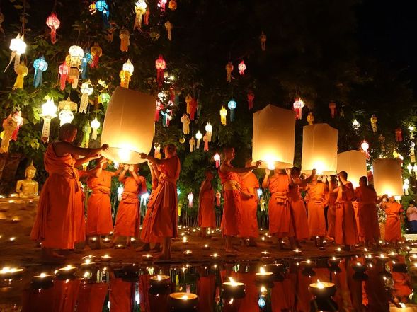 loi-krathong-festival-2_93178_990x742